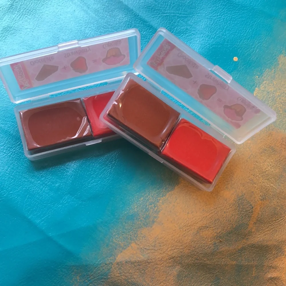 🍓🧁 Kneaded Erasers Mashup Strawberry Chocolate Cupcake Scented ADHD Sensory - Picture 3 of 5